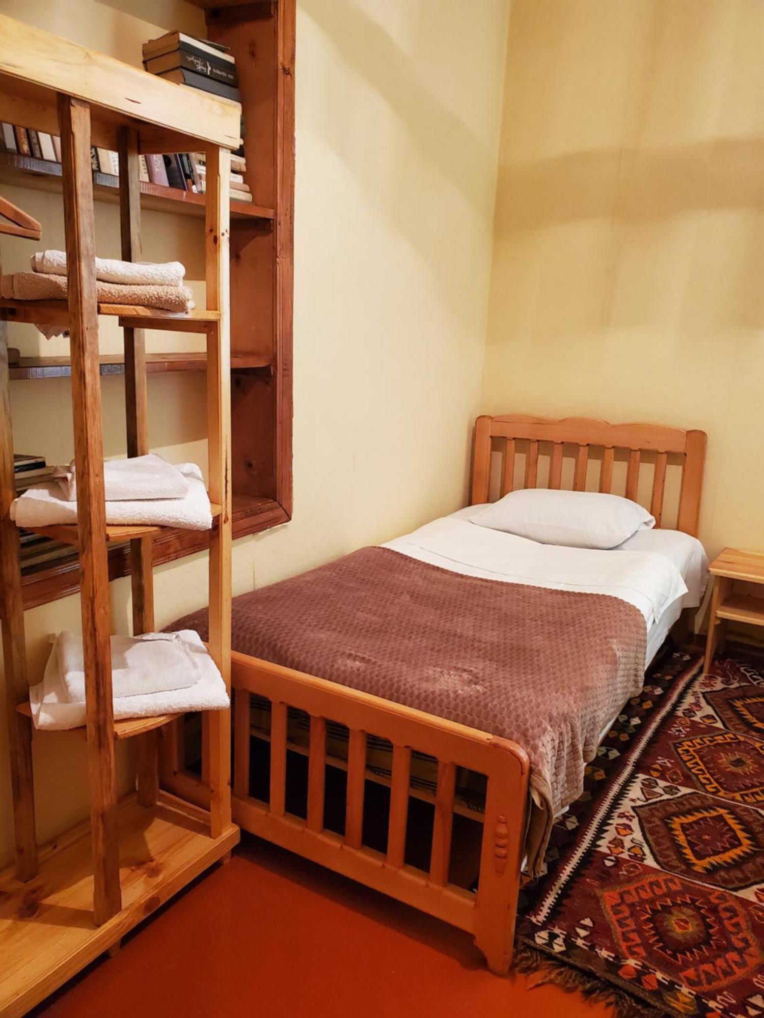 Ailama Guesthouse Μέστια Δωμάτιο φωτογραφία