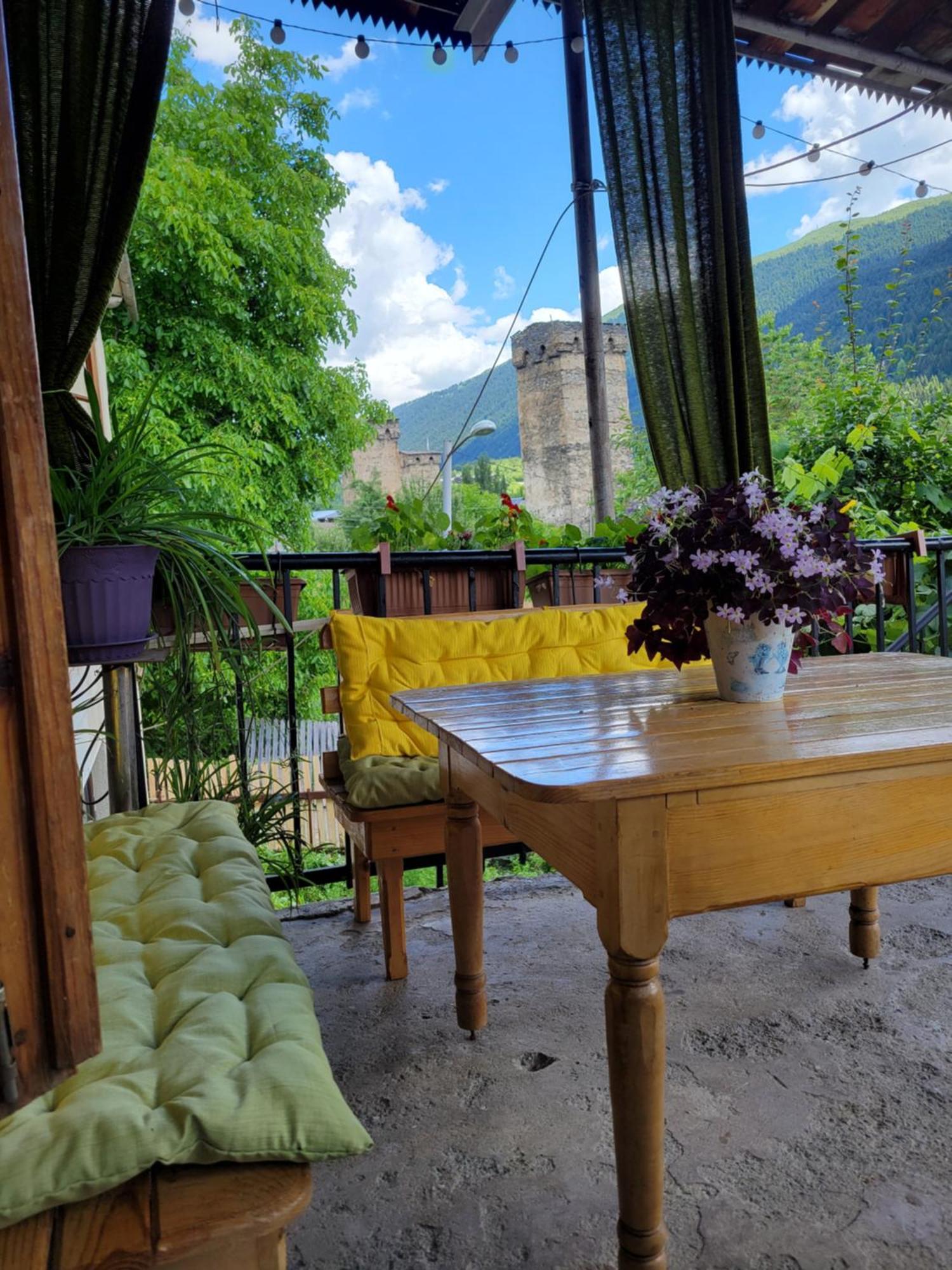 Ailama Guesthouse Μέστια Εξωτερικό φωτογραφία
